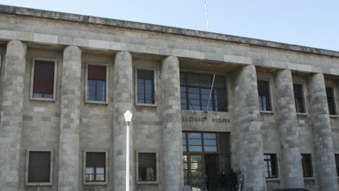 098de5335a756690a9452a5b51c62d12-b