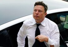 Από τη Γη στη Σελήνη η μάχη Μπέζος – Μασκ