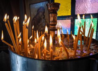 Ρόδος: Το νησί των ταμάτων – Το σιωπηλό «ευχαριστώ» των ανθρώπων που βρήκαν το δικό τους θαύμα