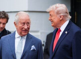 Όταν ο βασιλιάς Κάρoλος την… είπε στον Τραμπ: Αν δεν ήμασταν εμείς, θα μιλούσατε γαλλικά