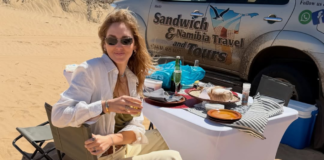 Κιάρα Φεράνι για το ταξίδι της στη Ναμίμπια: Έφαγα σπιτικά λαζάνια στη μέση της ερήμου