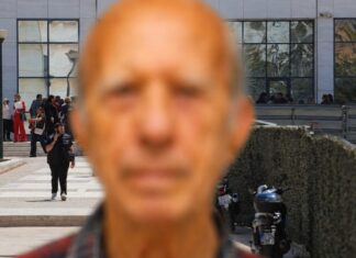 Ποινική δίωξη για βαριά αδικήματα στον 89χρονο για τους πυροβολισμούς