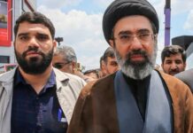 Μοτζτάμπα Χαμενεΐ: Το ναυτικό του Ιράν έτοιμο να προκαλέσει «νέες πικρές ήττες» στους εχθρούς