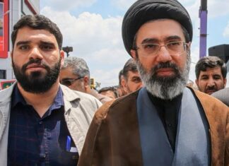 Μοτζτάμπα Χαμενεΐ: Το ναυτικό του Ιράν έτοιμο να προκαλέσει «νέες πικρές ήττες» στους εχθρούς