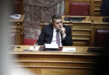 Παραμένει διασωληνωμένος στη ΜΕΘ ο Γιώργος Μυλωνάκης – Το νέο ιατρικό ανακοινωθέαν