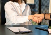 Τι ψάχνουν οι εργοδότες που δεν σου έμαθε το σχολείο: Οι 4 υποτιμημένες δεξιότητες που πρέπει να έχεις