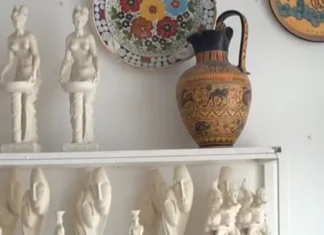 Ρόδος: Ο τελευταίος κεραμοποιός που κρατά ζωντανή μια τέχνη που σβήνει