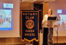 Τιμητική διάκριση στη Λη Μηναΐδη για την προσφορά της στον πολιτισμό από τον Ροταριανό Όμιλο Ρόδου