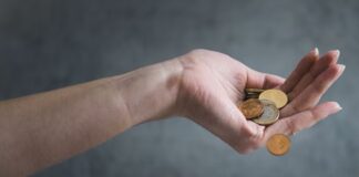 Η κοινωνία ήδη πληρώνει το μάρμαρο