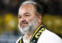 Ηλιόπουλος στους παίκτες της ΑΕΚ πριν τον ΠΑΟΚ: Μπείτε μέσα και πάρτε τους, κάντε σεισμό