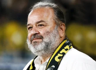 Ηλιόπουλος στους παίκτες της ΑΕΚ πριν τον ΠΑΟΚ: Μπείτε μέσα και πάρτε τους, κάντε σεισμό