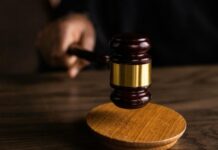 Θεσσαλονίκη: Κάθειρξη 12 ετών σε ογκολόγο που ζητούσε φακελάκια από καρκινοπαθείς για δήθεν θεραπείες