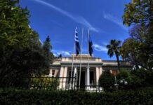 «Επιχείρηση συγκάλυψη» από την κυβέρνηση για ΟΠΕΚΕΠΕ και υποκλοπές – Σφυροκόπημα από την αντιπολίτευση