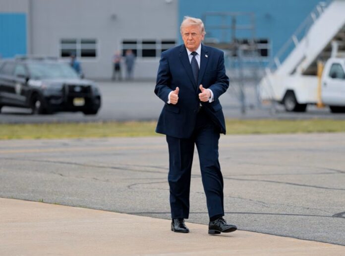 trumpjumpsup-1024x683