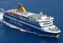 Ρόδος: Πρόβλημα στον καταπέλτη του «Blue Star 2» – Αποκαταστάθηκε και συνέχισε κανονικά το δρομολόγιό του