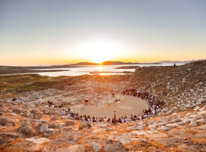 General-view-from-the-gathering-at-the-ancient-theatre-photo-by-World-Human-Forum-Stephan-Talneau-1024x6831