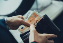 Μέσος μισθός στα 1.500 ευρώ; Πάνω από τους μισούς εργαζόμενους έως 1.200