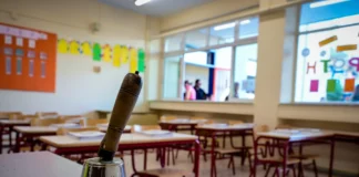 ΕΛΑΣ κατά κυβέρνησης για τα κενά στα σχολεία: «Μήπως μας προετοιμάζουν για δραματική μείωση των προσλήψεων;»