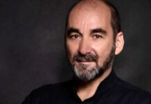 Δ. Τηλιακός. Ο βαρύτονος από τη Ρόδο με εντυπωσιακή παρουσία στις μεγαλύτερες όπερες του κόσμου