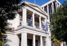 Η Αθήνα απαντά στην Άγκυρα: Ανυπόστατοι και χωρίς νομικό έρεισμα οι ισχυρισμοί για το Αιγαίο