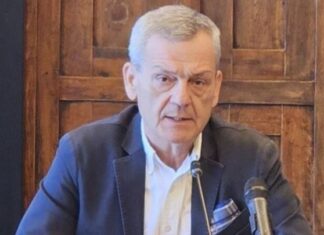 Σκληρή επίθεση Ταρασλιά στον Βαγιανό: «Με ποιο βιογραφικό παραδίδει μαθήματα στην Περιφέρεια;