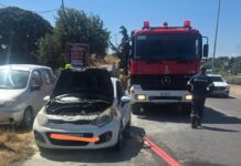 Φωτιά σε αυτοκίνητο στη Ρόδου–Λίνδου – Πρόλαβε και βγήκε ο οδηγός
