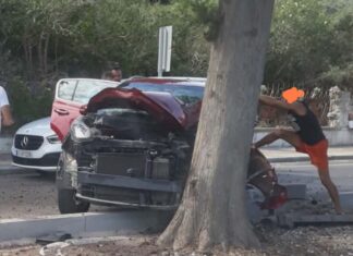 Τρία τροχαία σε μία ημέρα στη Ρόδο – Στο νοσοκομείο ένας οδηγός μετά από σύγκρουση με δέντρο