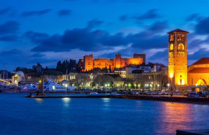 Rhodes-town-Greece-696x450