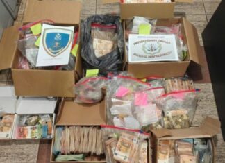 Μεγάλη επιχείρηση για διακίνηση ναρκωτικών σε Ρόδο και Πειραιά – Δύο συλλήψεις, κατασχέσεις σχεδόν 1 εκατ. ευρώ