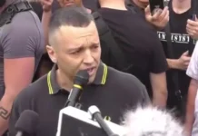 Αποφυλακίστηκε ο Κασιδιάρης, τον υποδέχθηκαν υποστηρικτές του, «επιστρέφω στην πρώτη γραμμή» είπε