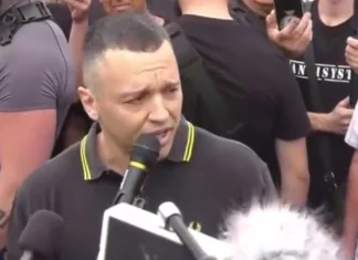 Αποφυλακίστηκε ο Κασιδιάρης, τον υποδέχθηκαν υποστηρικτές του, «επιστρέφω στην πρώτη γραμμή» είπε