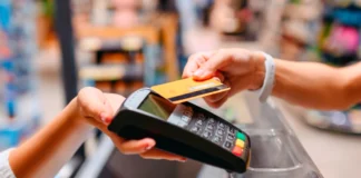 Με πιστωτικές και δανεικά πληρώνουν λογαριασμούς 6 στους 10 Έλληνες