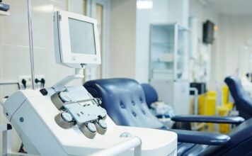 Μαζωνάκης: Η γιατρός έστειλε την φωτογραφία του στο μηχάνημα πλασμαφαίρεσης σε «γιατρό-υπνωτιστή»