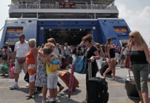 Μειωμένα ακτοπλοϊκά εισιτήρια για αναπληρωτές εκπαιδευτικούς – Διευκόλυνση στη μετάβασή τους στις περιοχές τοποθέτησης