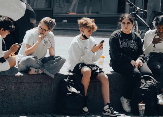 pexels-thereonsaturn-12373431-1200x675