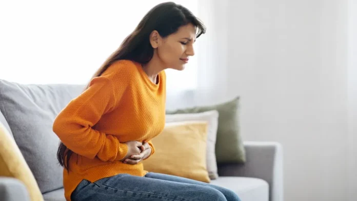 stomachpainshutterstock2326965021