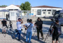 «Μέσα σε ένα βράδυ όλα χάθηκαν»: Ξεκίνησαν οι καταθέσεις στη δίκη για τα Τέμπη, τι είπε η οικογένεια του μηχανοδηγού