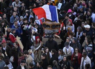 Επί ποδός η Γαλλία: Τρίτο κύμα διαδηλώσεων, φόβοι για επεισόδια – «Αστακός» το Παρίσι και άλλες μεγάλες πόλεις
