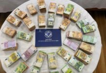 Βίντεο και φωτογραφίες: Δείτε τι εντόπισαν οι αστυνομικοί στην έφοδο που έκαναν για την εξάρθρωση της εγκληματικής οργάνωσης που δρούσε και στη Ρόδο