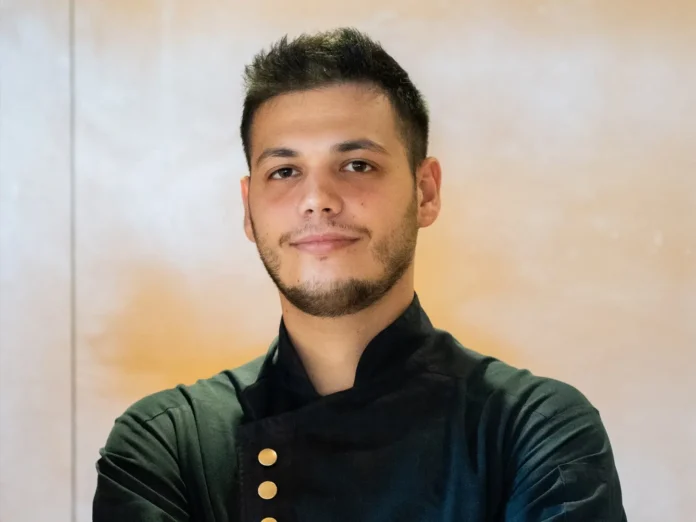 6profile-photo-1