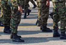 Φράκαραν τα Κέντρα Εκπαίδευσης Νεοσυλλέκτων: Η αυστηροποίηση των αναβολών έφερε κύμα νέων στρατεύσιμων, τι θα ισχύσει για την Δ’ ΕΣΣΟ