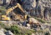 Ρόδος: Ξεκίνησαν οι εργασίες απομάκρυνσης του βράχου που κατέληξε στον δρόμο του Λαδικού